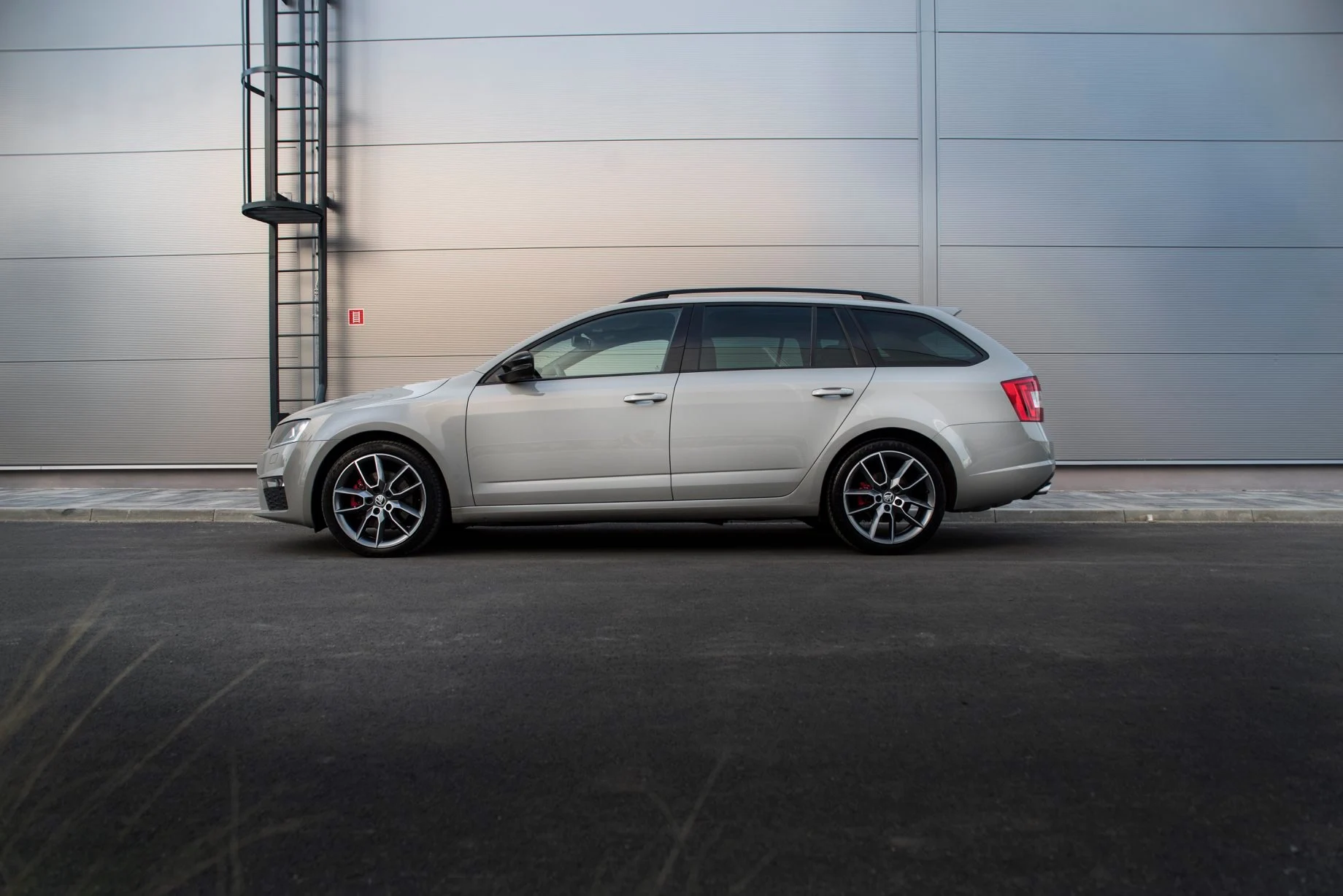 Ručná autoumyváreň